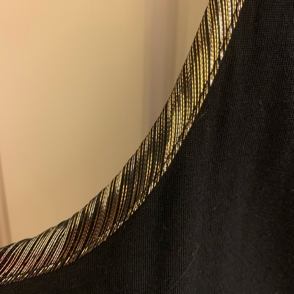 Black sleeveless top with sparkly lining - Picture 3 of 4